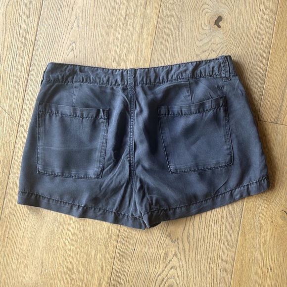 AE grey Soft shorts size 8 - Picture 2 of 6